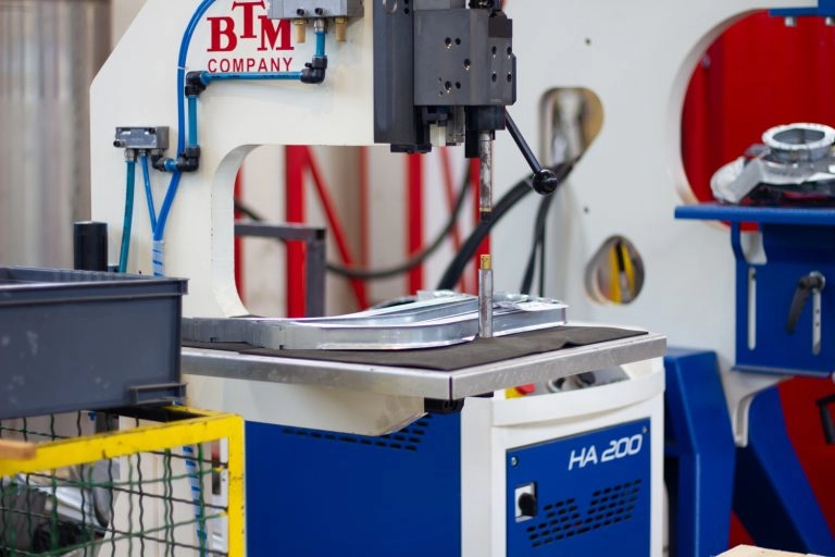 Lasersko sečenje lima